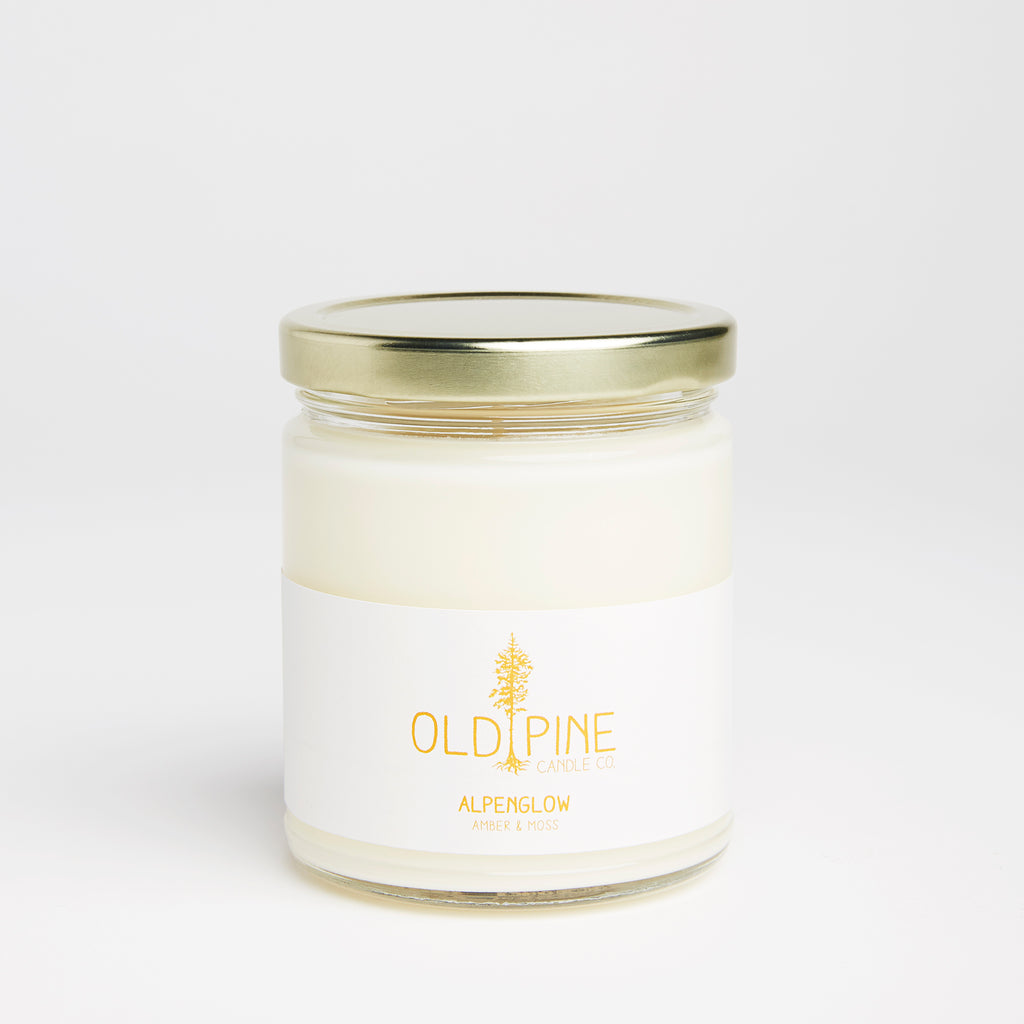 Handmade, Made in colorado, Evergreen, American grown Soy wax, Phthalate-free, Paraben-free, Lead-free wicks, Candle, Inspired by the mountains, Evergreen, Women-led, Clean and even burn, Focused on sustainability, Old Pine Candle Co., oakmoss, amber, warm, earthy, summer scent, small batch
